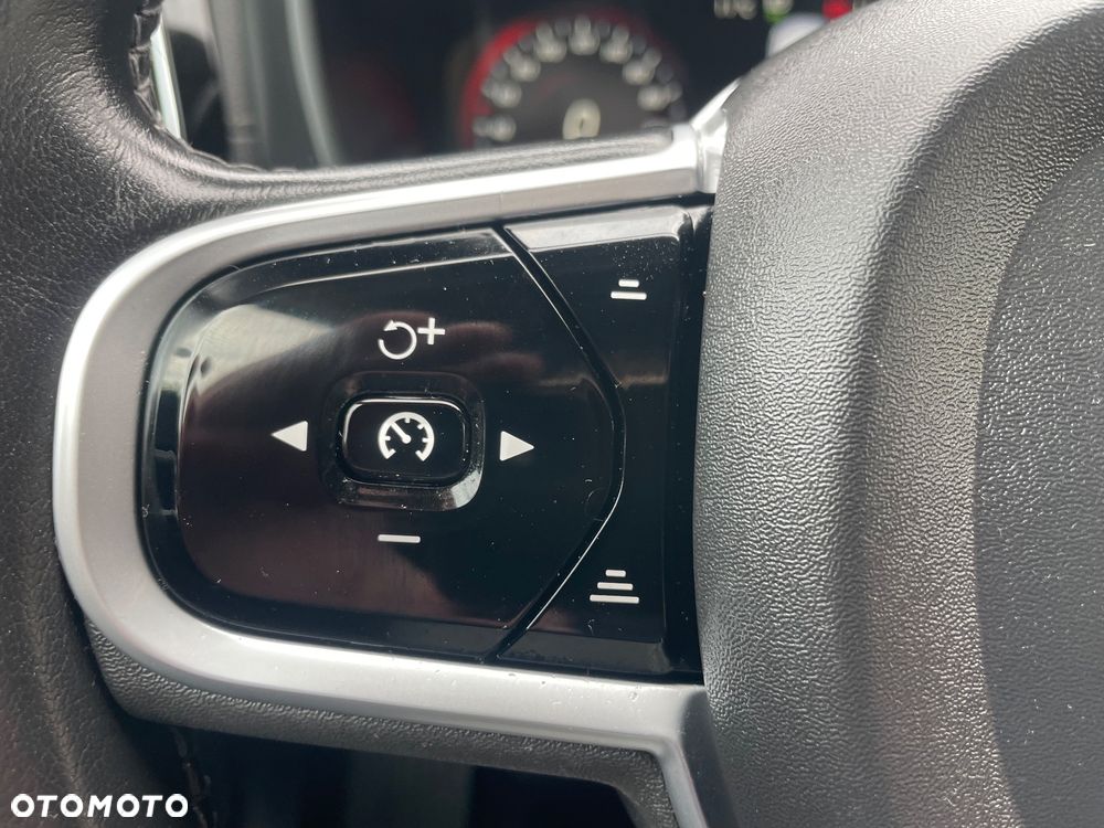 Volvo XC 60 B4 D AWD Geartronic Inscription - 27