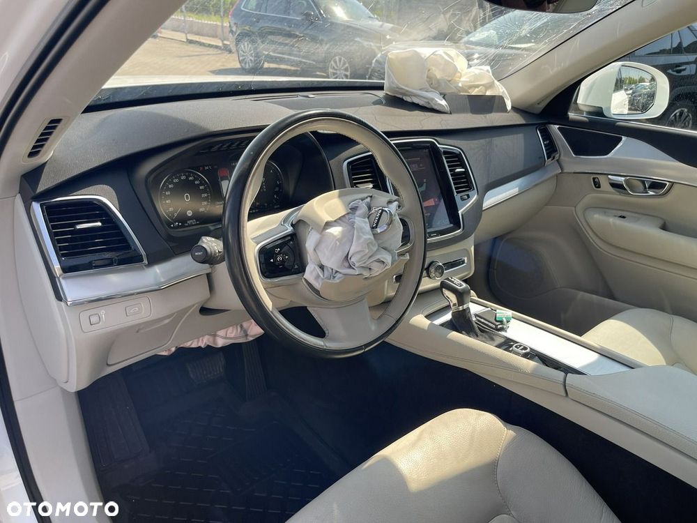 Volvo XC 90 D5 AWD Geartronic Momentum - 7