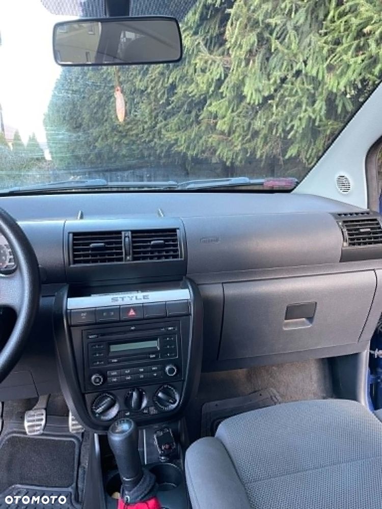 Volkswagen Fox - 11