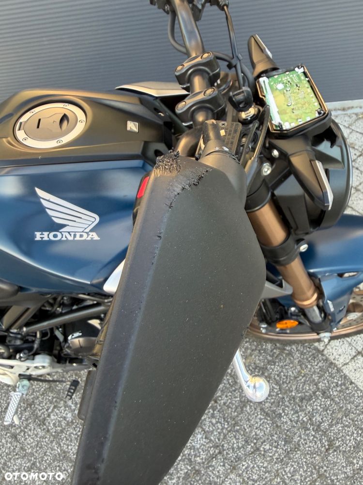 Honda CBF - 19