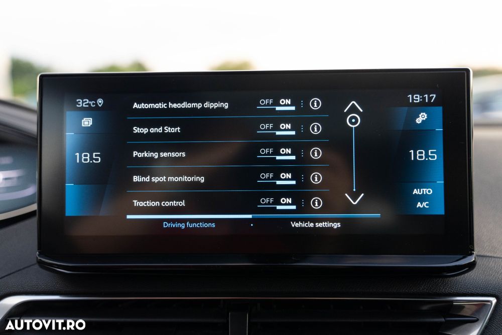 Peugeot 5008 BlueHDI 130 EAT8 Allure - 33