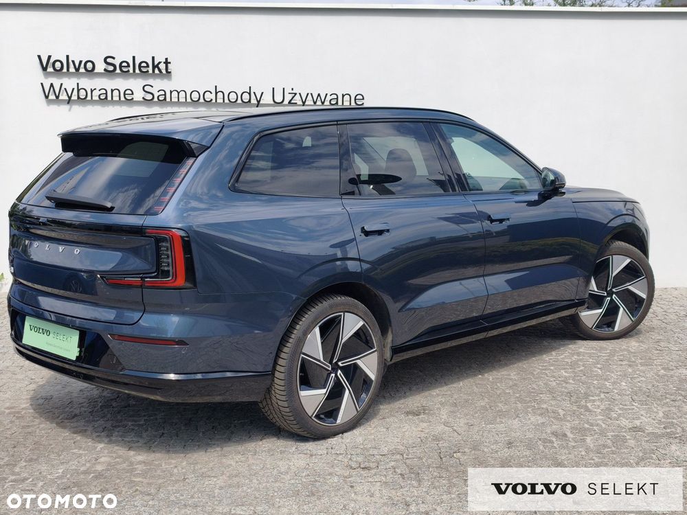 Volvo EX90 - 7