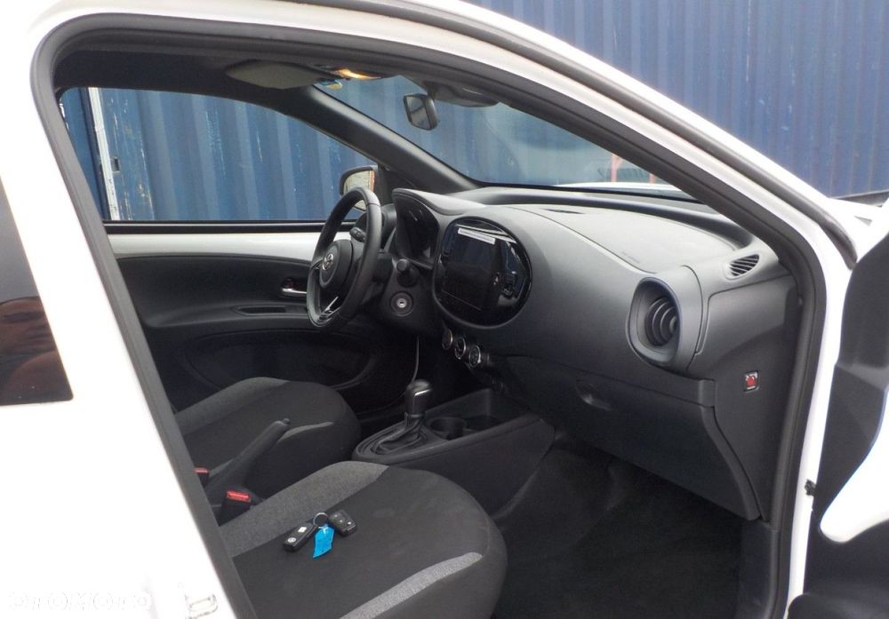 Toyota Aygo X - 21
