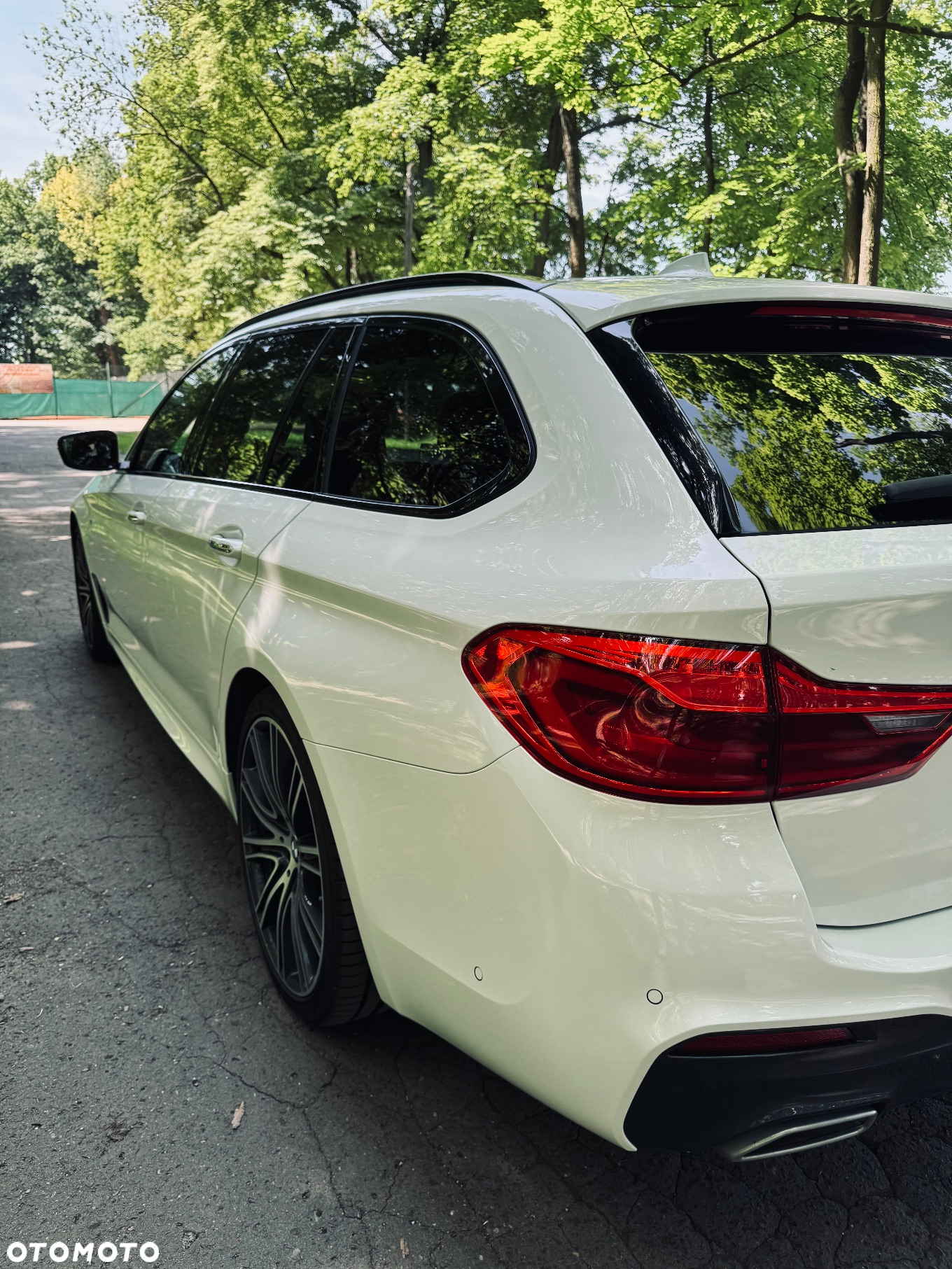 BMW Seria 5 520d Touring M Sport Edition - 14