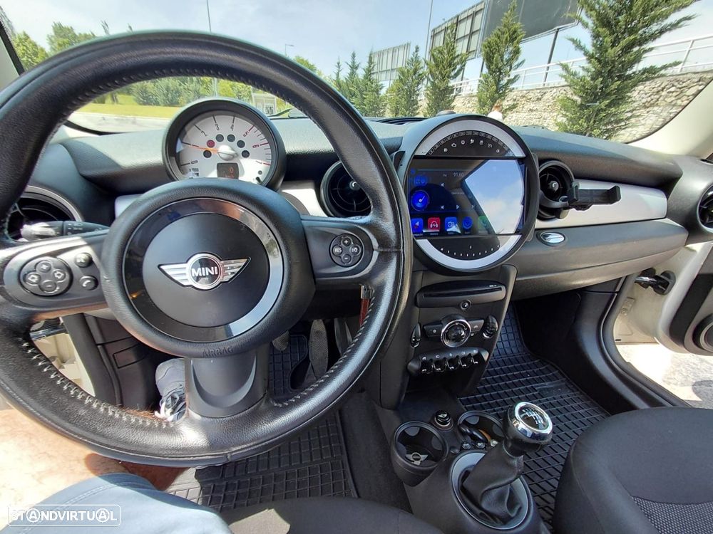 MINI 3 Portas Cooper D - 22