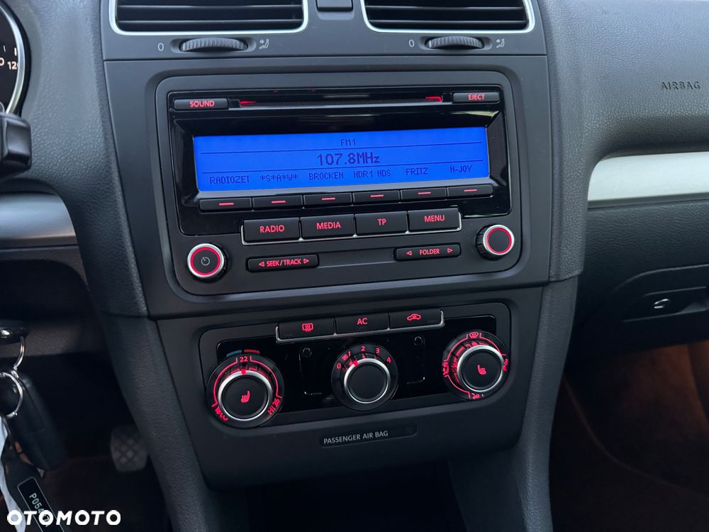 Volkswagen Golf 1.2 TSI Team - 17