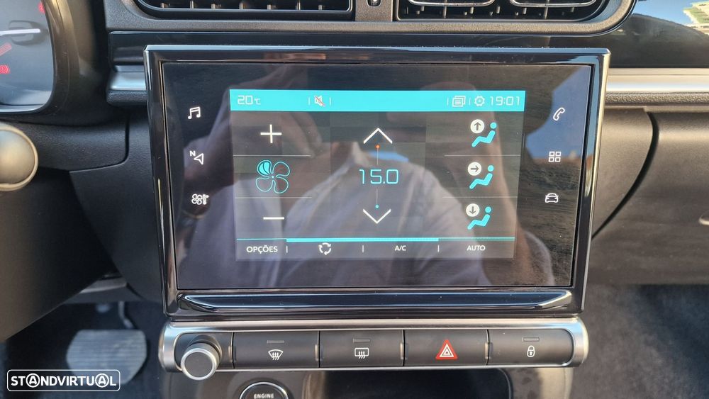 Citroën C3 1.2 PureTech Shine EAT6 - 26