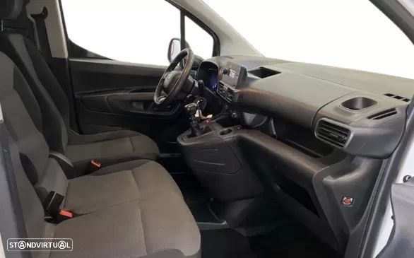 Toyota proace city  hdi - 11