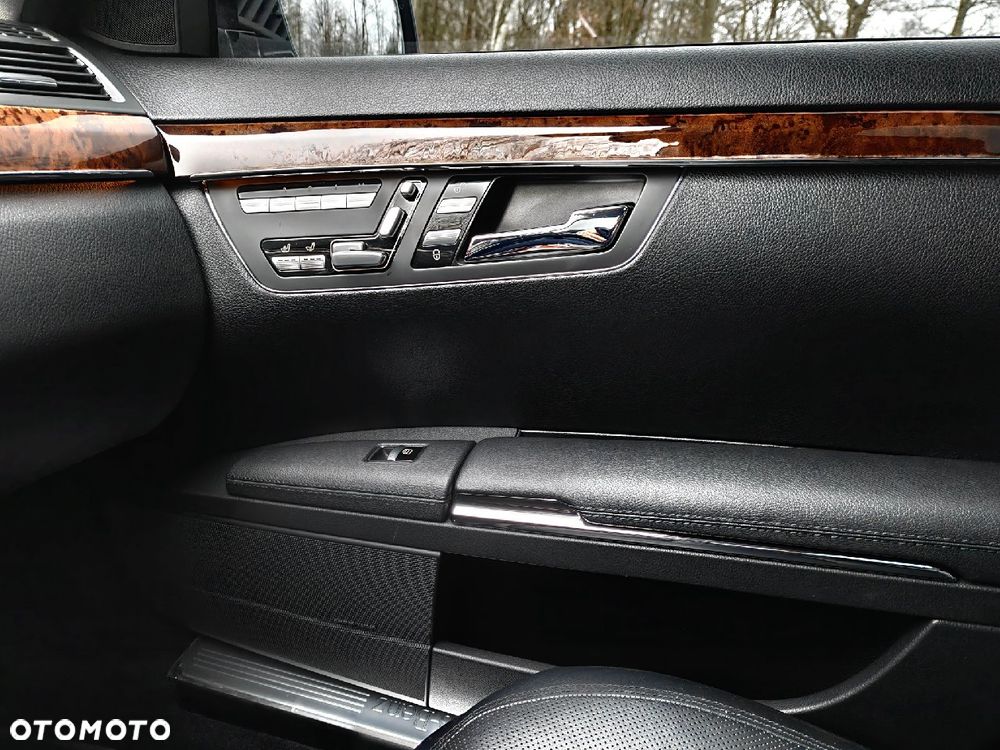 Mercedes-Benz Klasa S 500 L 4Matic 7G-TRONIC - 26