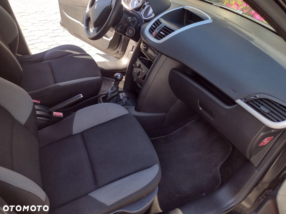 Peugeot 207 1.4 Presence - 4