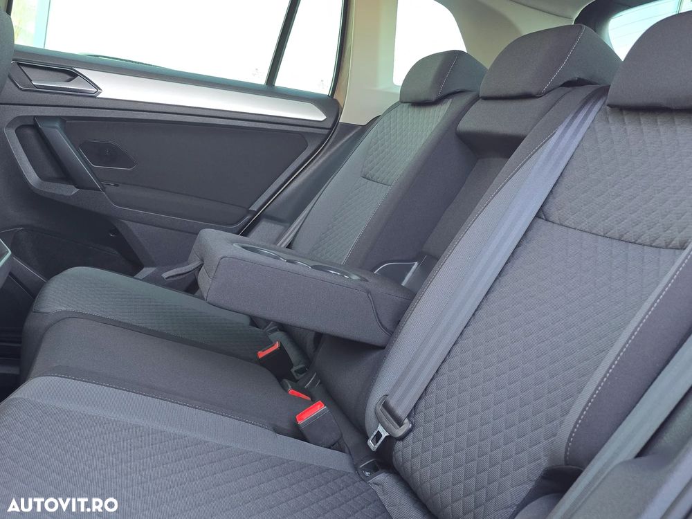 Volkswagen Tiguan - 19