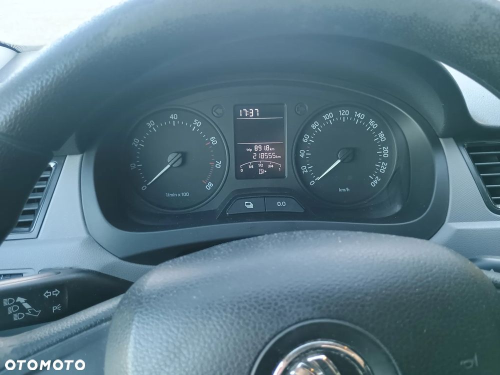 Skoda RAPID 1.2 Active - 9