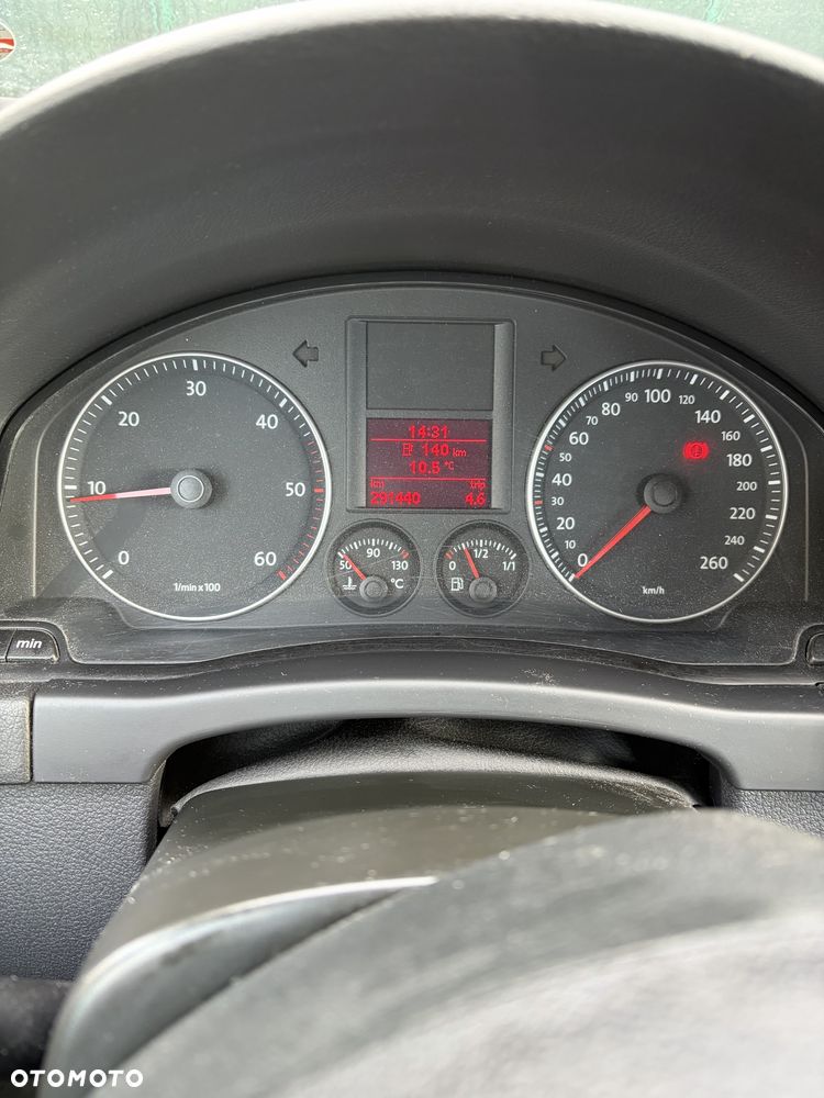 Volkswagen Golf - 4