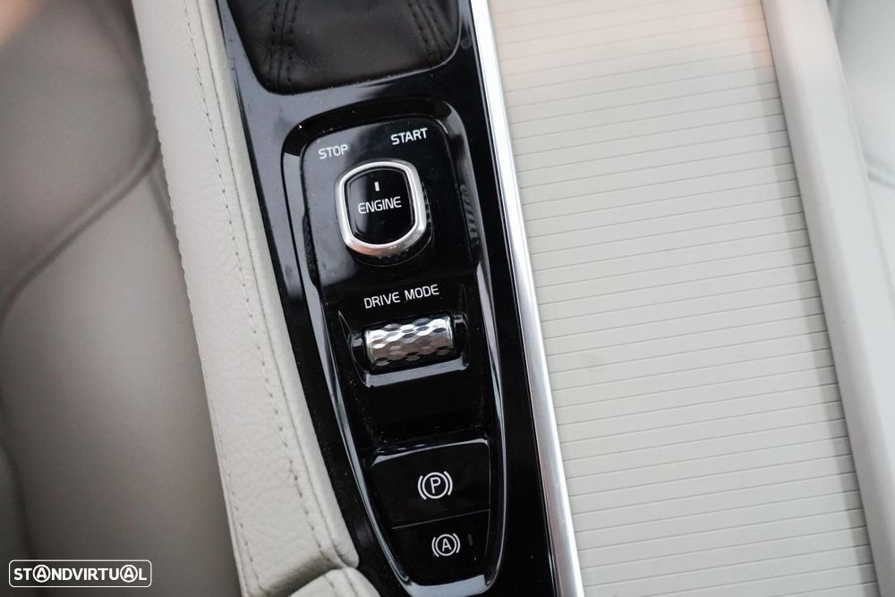 Volvo V90 2.0 D4 Momentum Geartronic - 15