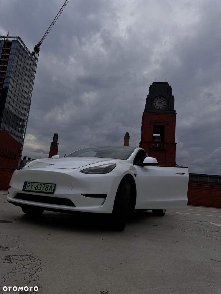 Tesla Y Long Range Dual Motor AWD - 15