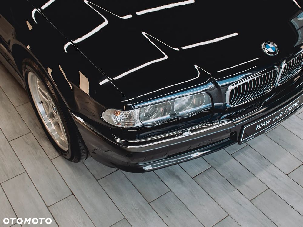 BMW Seria 7 - 16