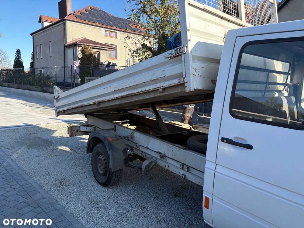 Mercedes-Benz Sprinter - 13