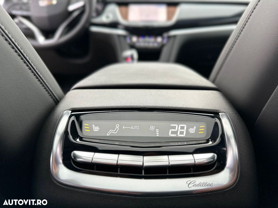 Cadillac XT6 - 17