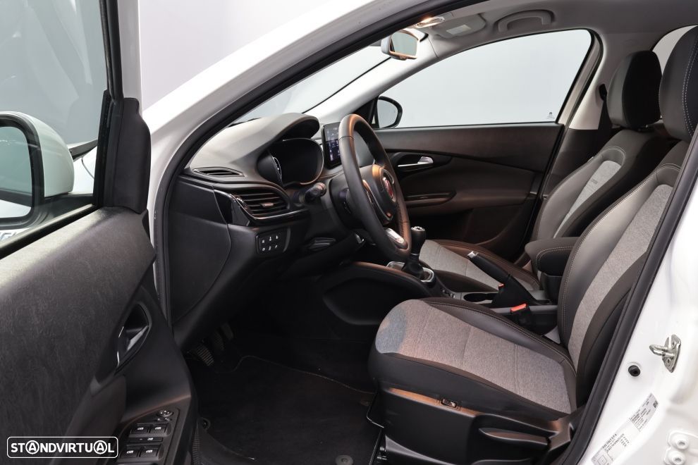 Fiat Tipo Cross 1.0 GSE T3 - 41