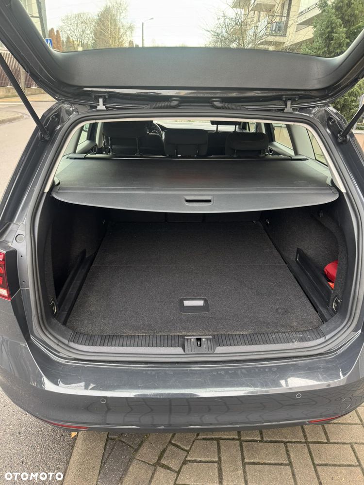 Volkswagen Passat 2.0 TDI SCR DSG Business - 11