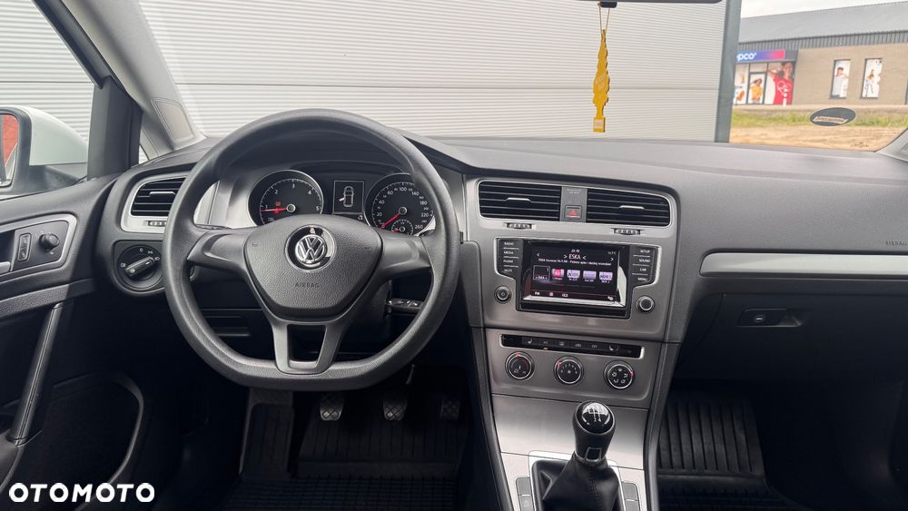 Volkswagen Golf 1.6 TDI BlueMotion Comfortline - 33