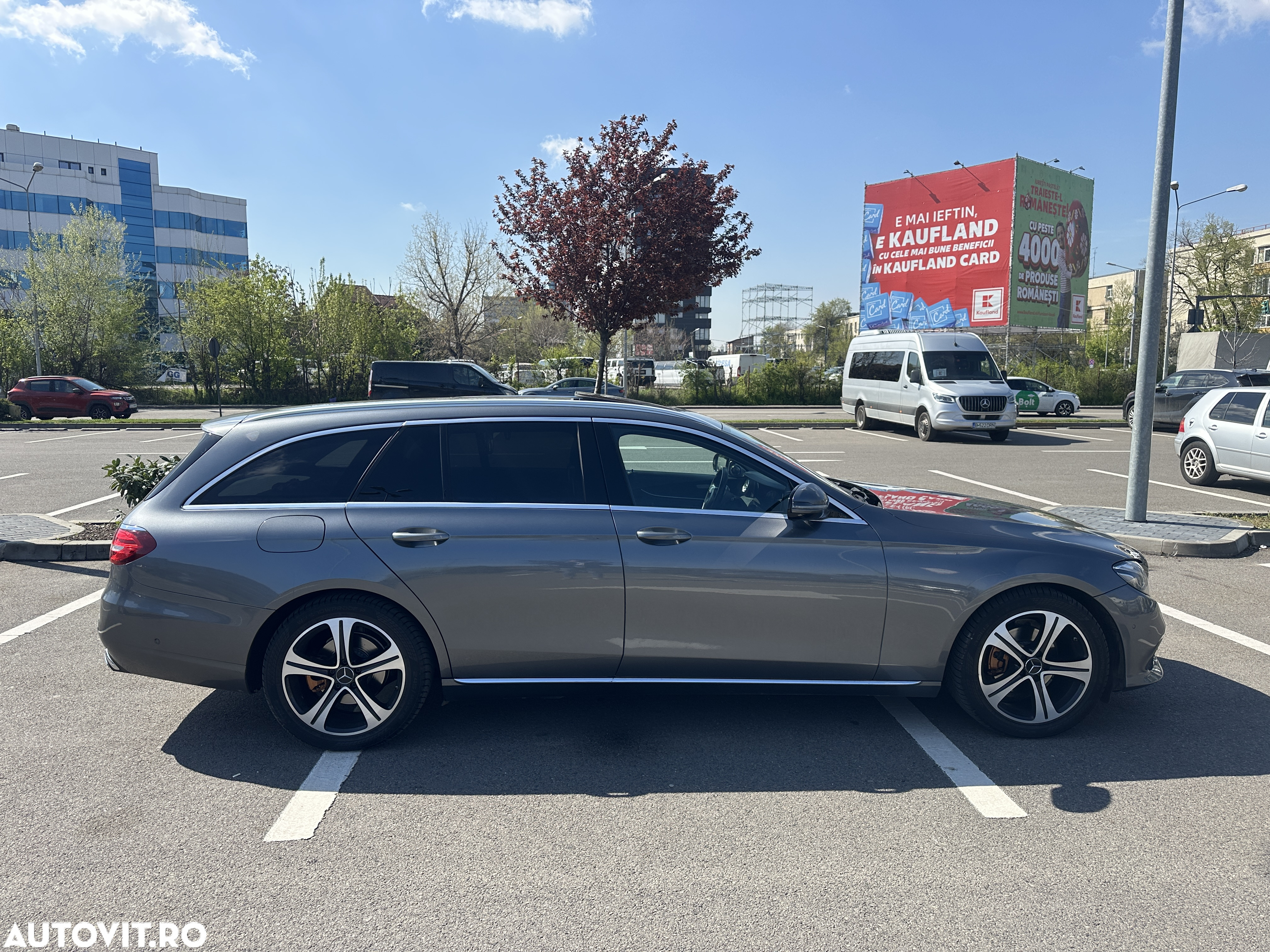 Mercedes-Benz E 220 d T-Modell Aut. - 4