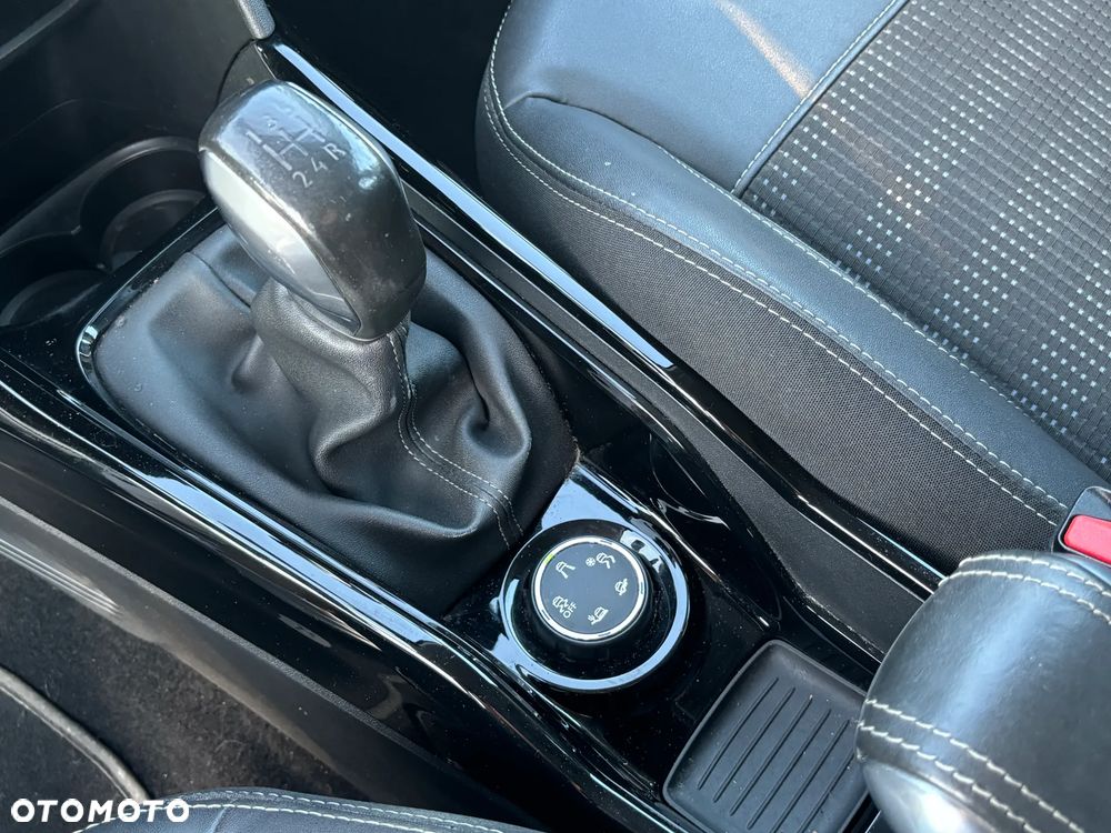 Peugeot 2008 BlueHDi 100 STOP & START Allure - 25