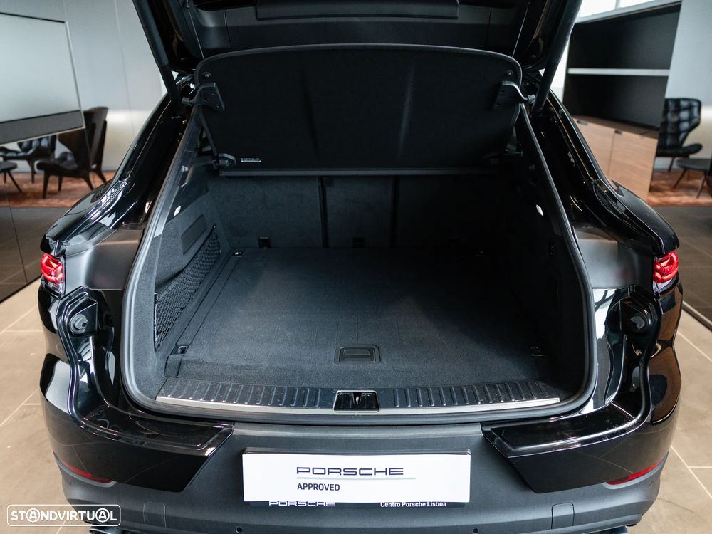 Porsche Cayenne Coupé E-Hybrid - 13