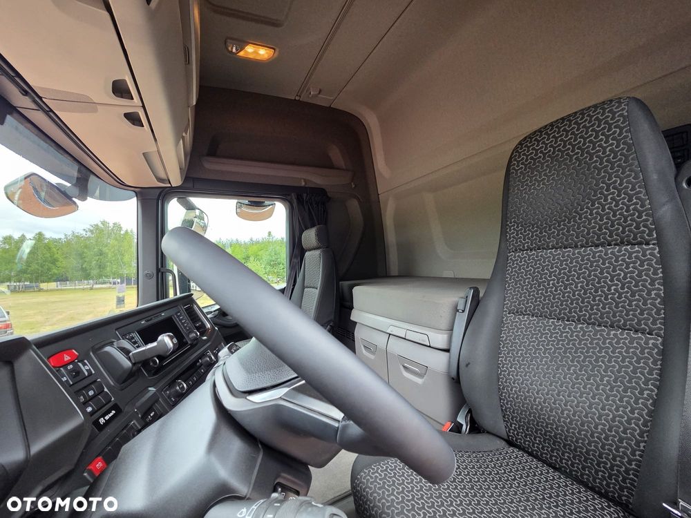 Scania R 450 * P+T PODUCHY* KOŁA 315/70- 90%* 2 BAKI* KLIMA POSTOJOWA* LODÓWKA* NAVI* Z Francji - 10