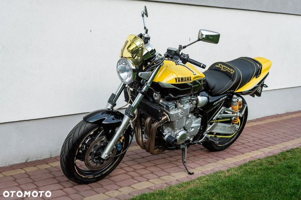 Yamaha XJR - 6