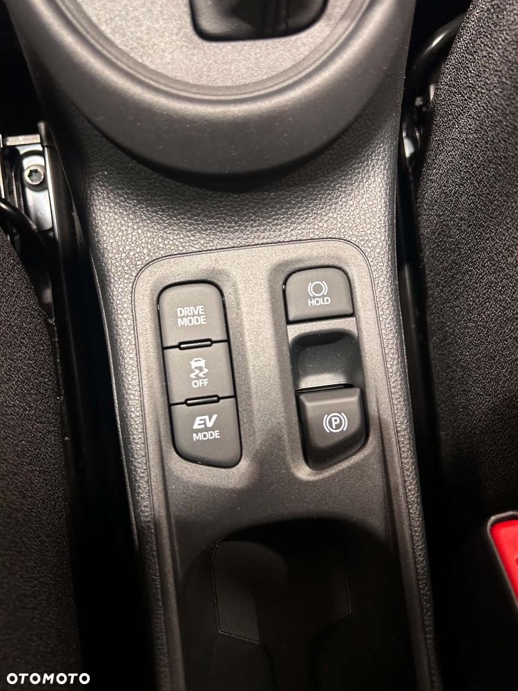 Toyota Aygo X Hybrid 1.5 Comfort e-CVT - 32