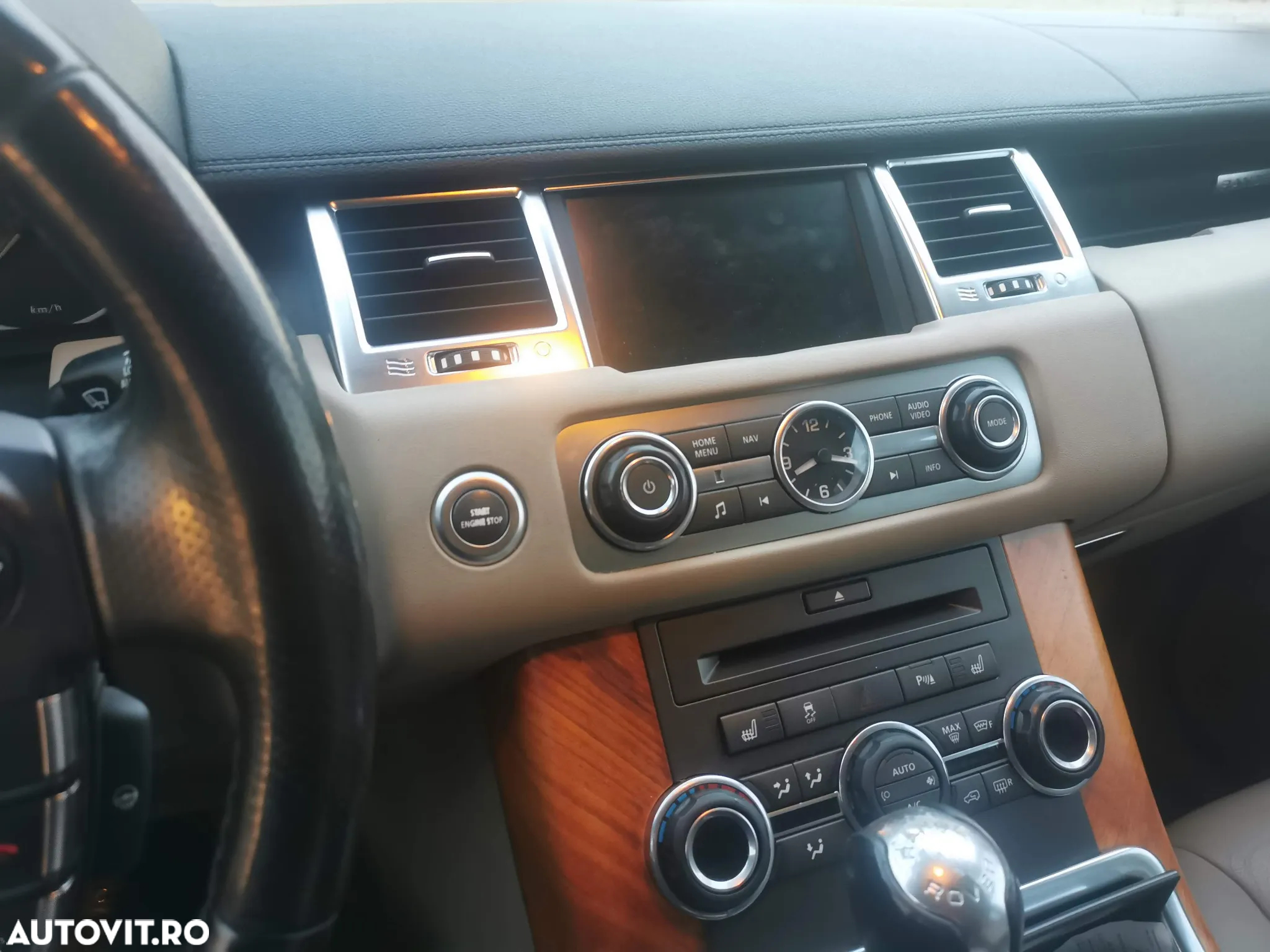 Land Rover Range Rover Sport 3.0 TDV6 SE - 21
