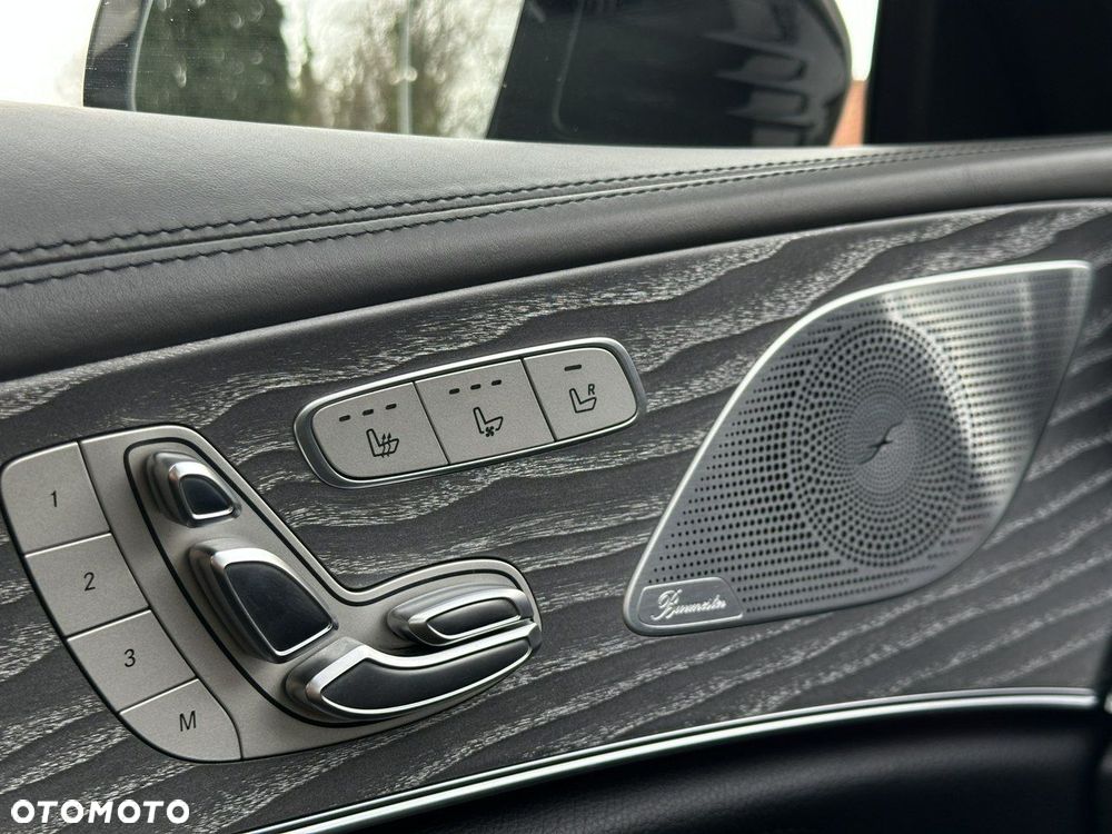 Mercedes-Benz CLS - 37