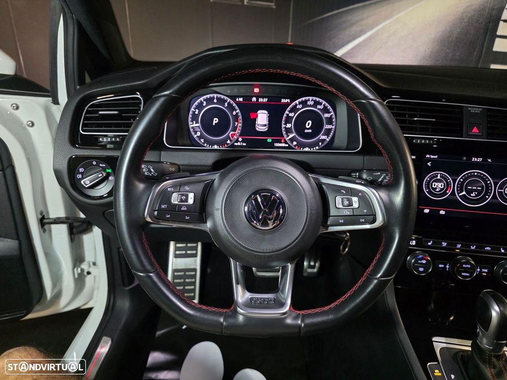 VW Golf 2.0 TSI GTI DSG Performance - 14