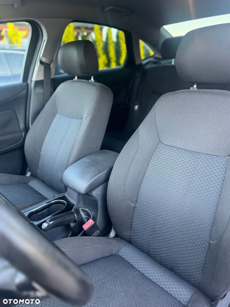Ford Mondeo 2.5 Ghia - 13