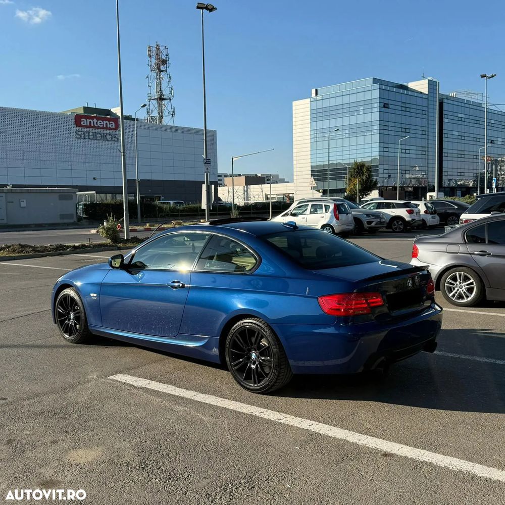 BMW Seria 3 335i xDrive Coupe - 4