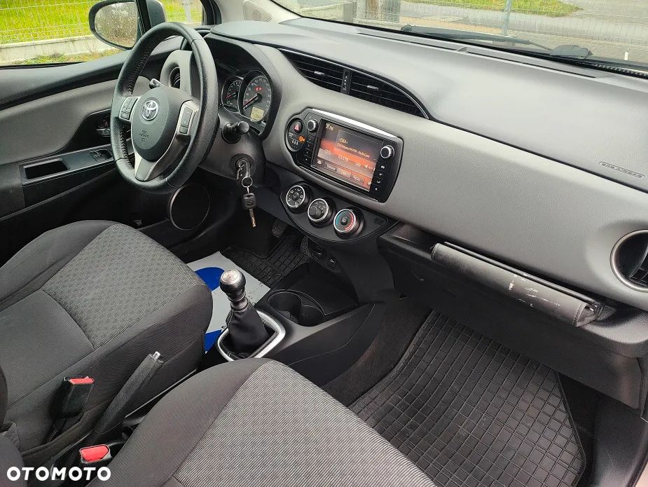 Toyota Yaris 1.33 Premium - 11