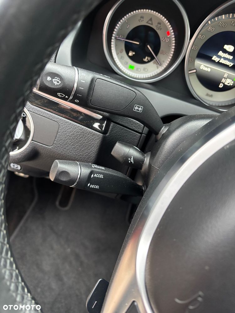 Mercedes-Benz Klasa E 400 4Matic 9G-TRONIC AMG Line - 17
