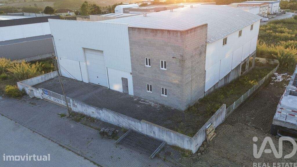 Hangar em Miragaia e Marteleira de 906,00 m2 - Grande imagem: 3/30