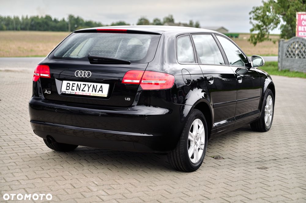 Audi A3 Sportback 1.6 Ambiente - 23