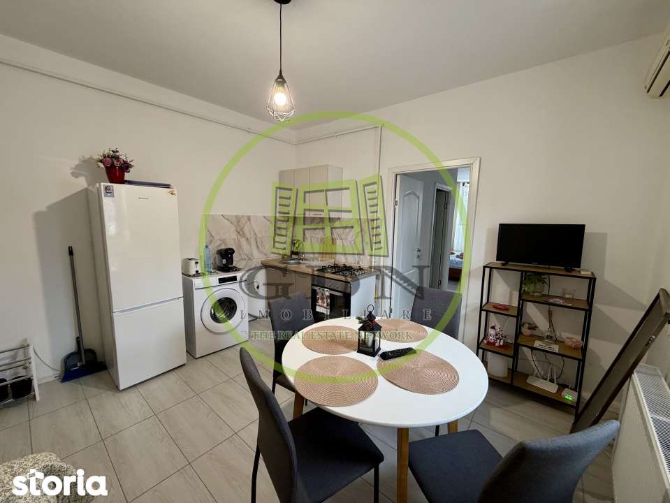 Apartament, centru, zona Catedrala Sfatul Dumitru - Imagine principală: 3/5