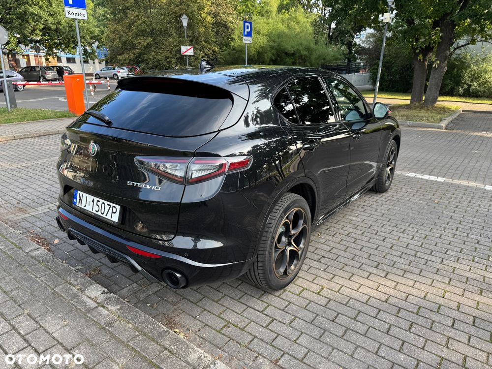 Alfa Romeo Stelvio 2.0 Turbo Intensa Q4 - 6