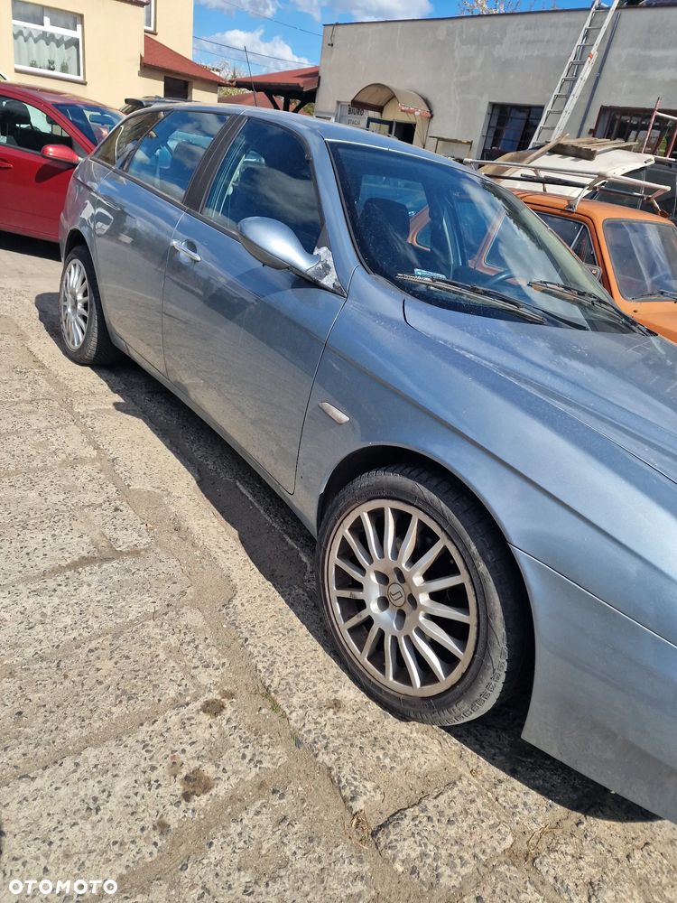 Alfa Romeo 156 lift kombi 2.4 20v jtd 841G000 na części - 2