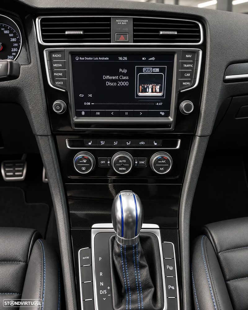 VW Golf - 12