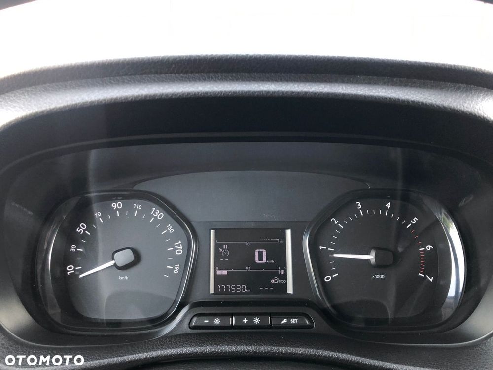 Toyota PROACE - 19