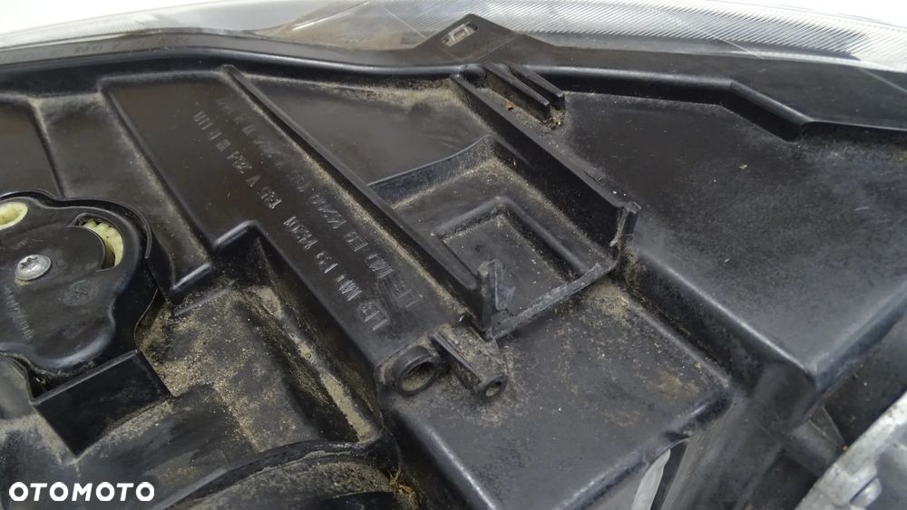 SEAT ATECA 576 - lampa przednia prawa FULL LED - 12