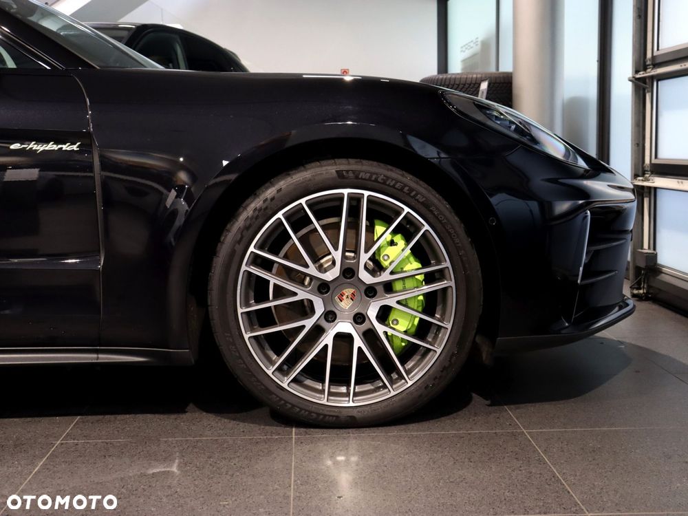 Porsche Panamera 4 E-Hybrid PHEV - 14