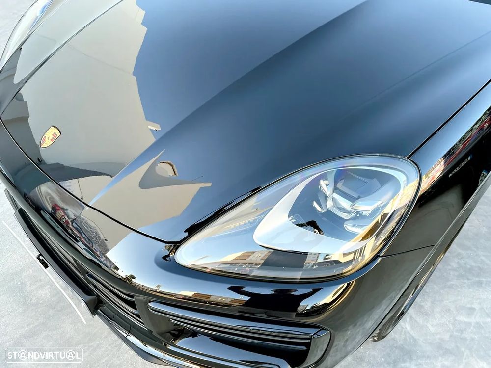 Porsche Cayenne Coupé Turbo S E-Hybrid Tiptronic S - 56