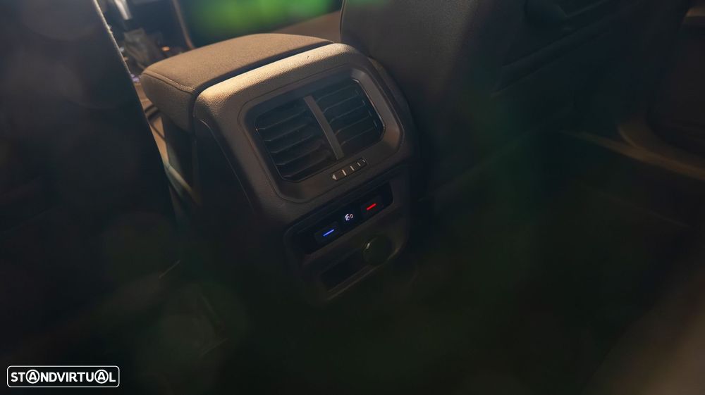 VW Tiguan Allspace 2.0 TDI Confortline DSG - 27