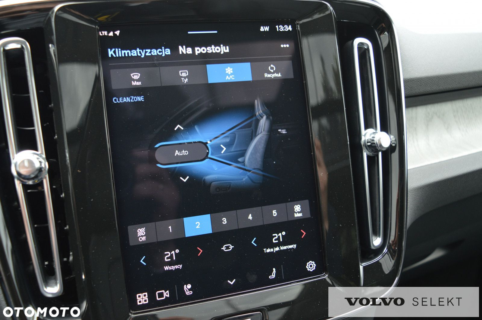 Volvo XC 40 - 22